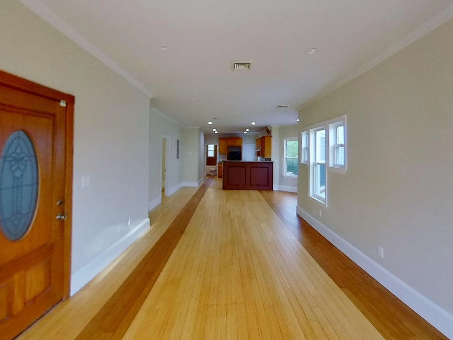 3 bed, 1294 sqft, $1,000 — Photo 2