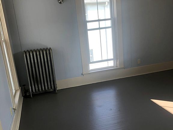 3rd image of 347-349 W Hill St #347-1/2