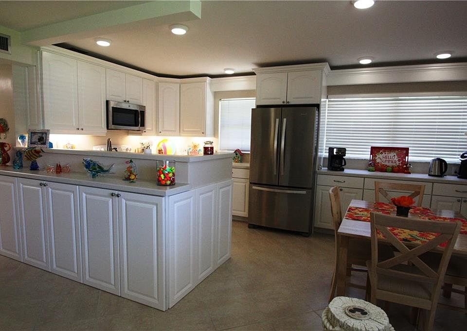 1st image of 1225 NW 21st St APT 1206