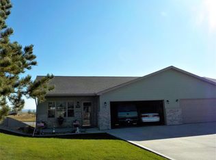 354 Redrock Cir, Belle Fourche, SD 57717