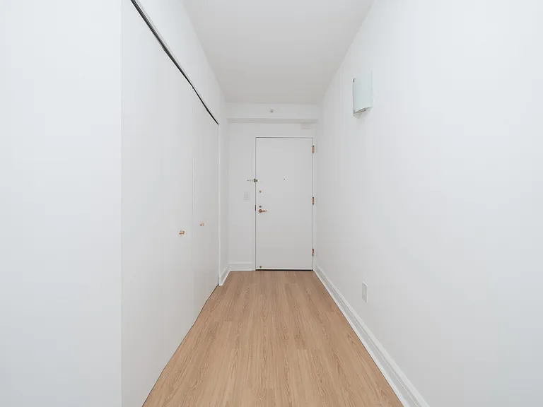 140 Riverside Blvd #1527 — Photo 14