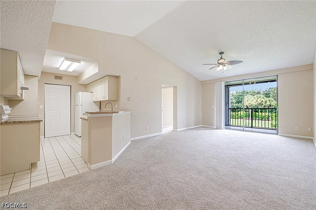 3 bed, 2.0 bath, 1320 sqft, $1,550 — Photo 3