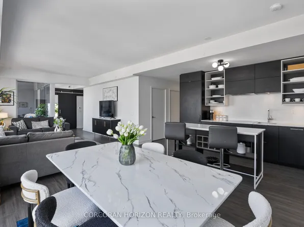 20 Edward St #Penthouse 1, Toronto, ON M5G 0C5