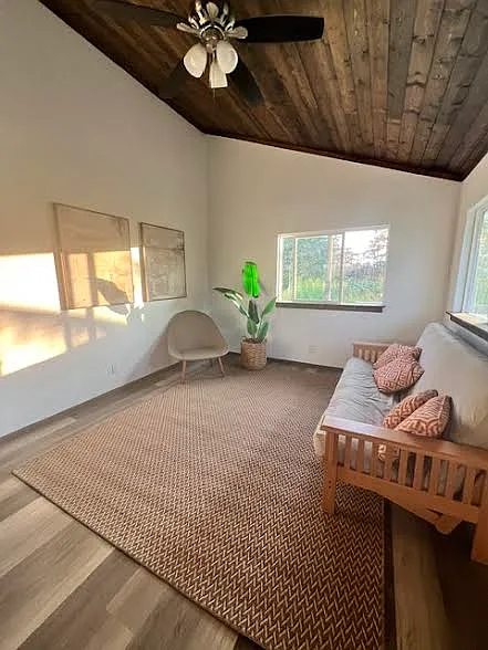 2 bed, 600 sqft, $2,200 — Photo 3