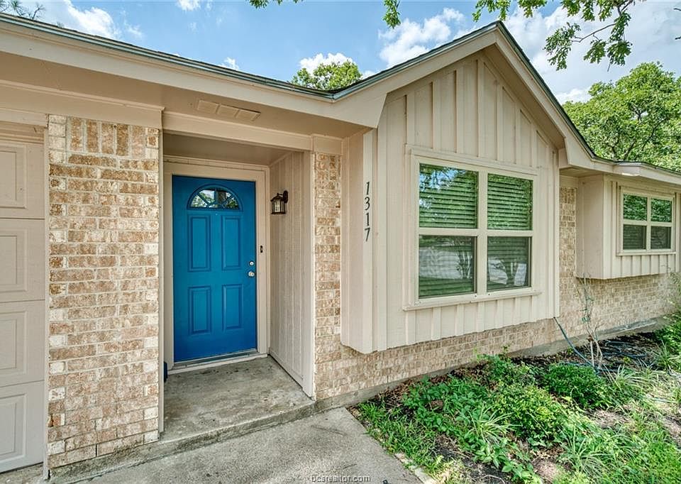 1st image of 1317 Augustine Ct