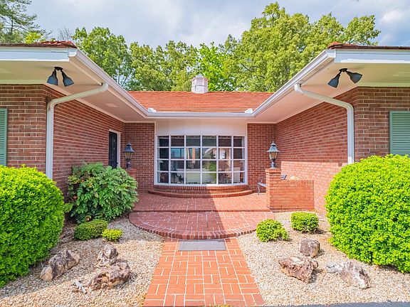 4th image of 200 Westbrook Ln