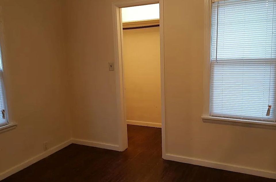 2nd image of 4715 Hutchison St
