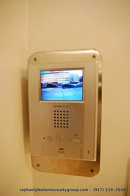 Rented by Bohemia Realty Group | media 10