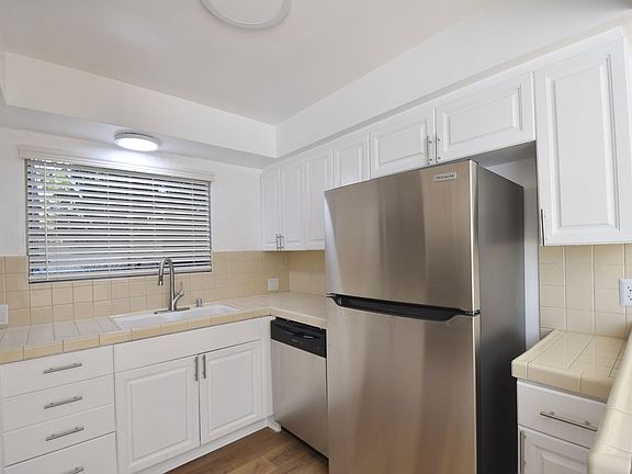 4th image of 14706 Dickens St APT 11