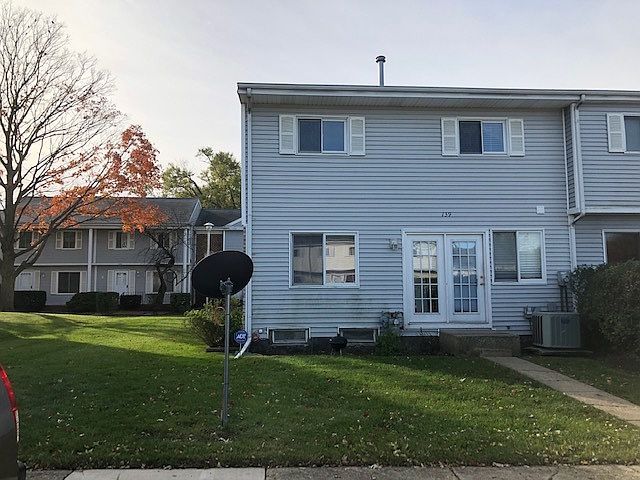 1st image of 139 Somerset Ln #139