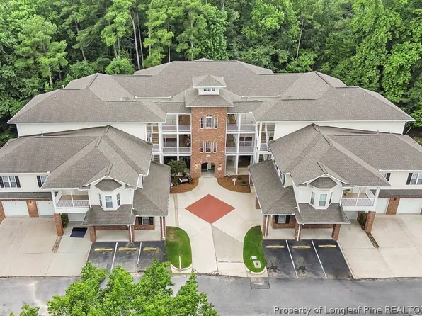 824 Sage Creek Ln, Fayetteville, NC 28305