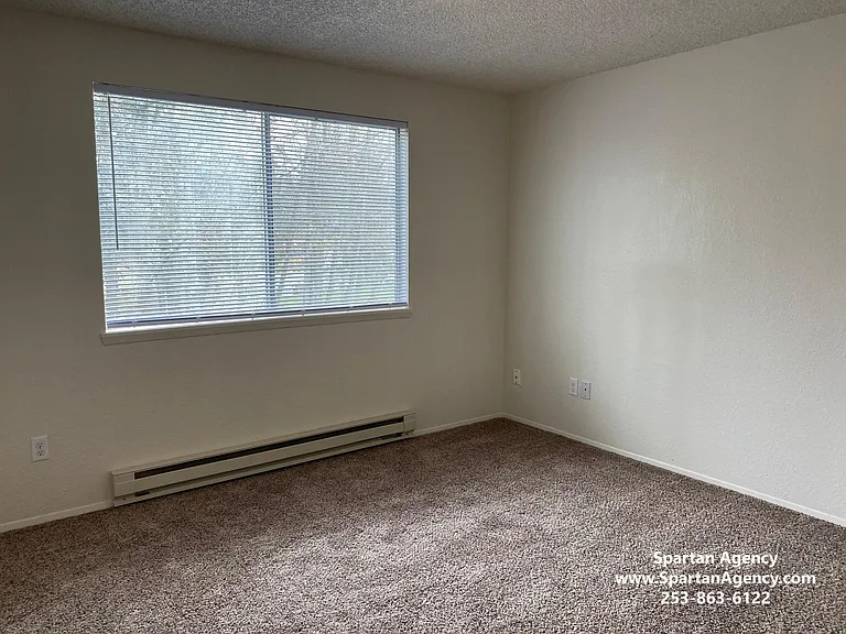 10426 29th St E — Photo 11
