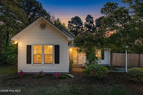 315 Tangle Oaks Ct SE Photo 1