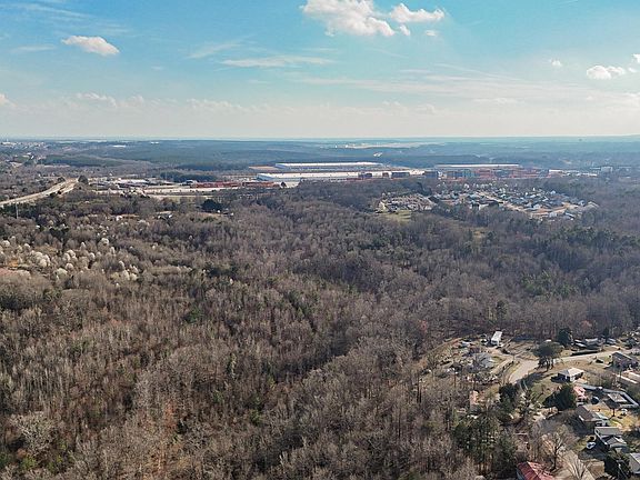 4th image of 647 Blackwell Rd