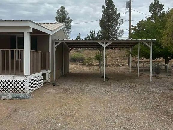 2nd image of 1006 N Mescalero Dr