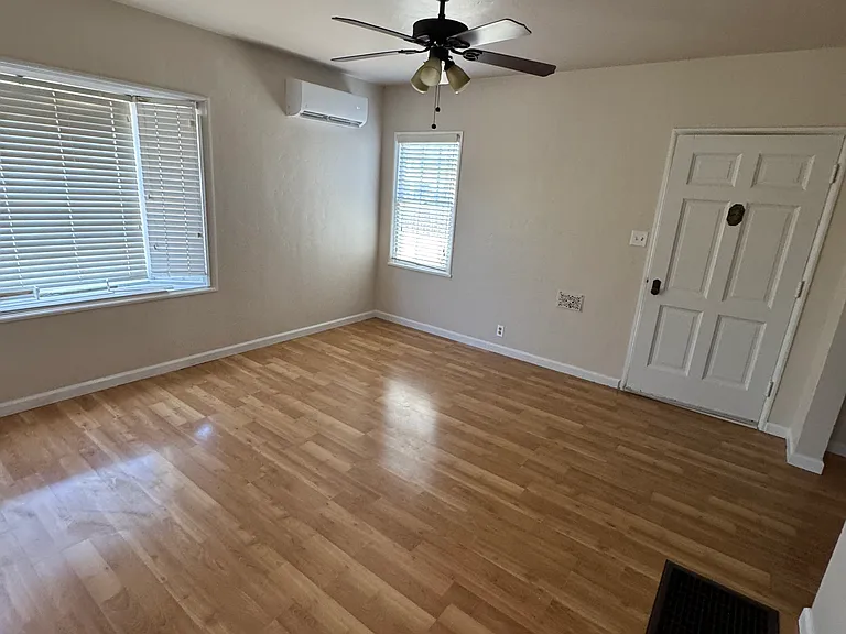 1750 Chestnut Ave — Photo 18