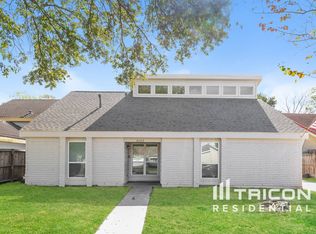 6123 Gallant Forest Dr, Houston, TX 77088