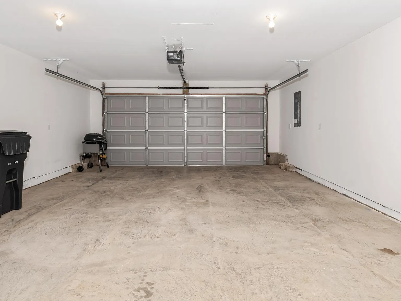 Virtue Rd, Brick — Photo 4
