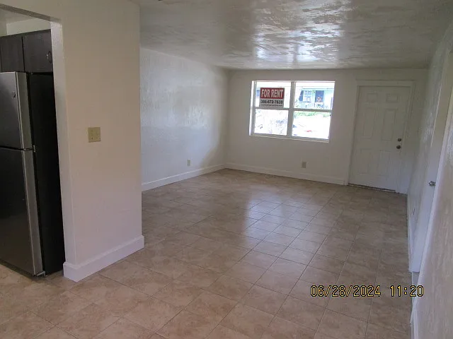 1025 Imperial Dr — Photo 6