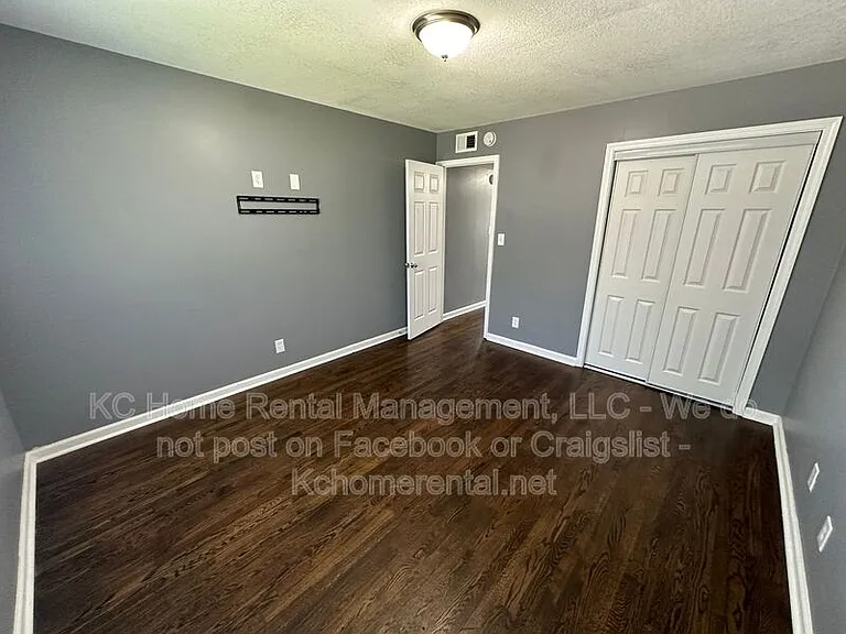 3124 N 55th St #B — Photo 21