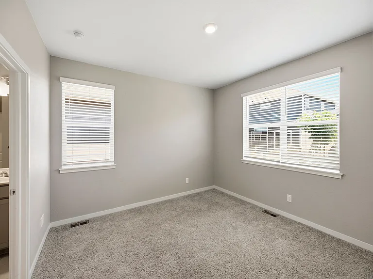 908 Rollins Den Dr — Photo 10