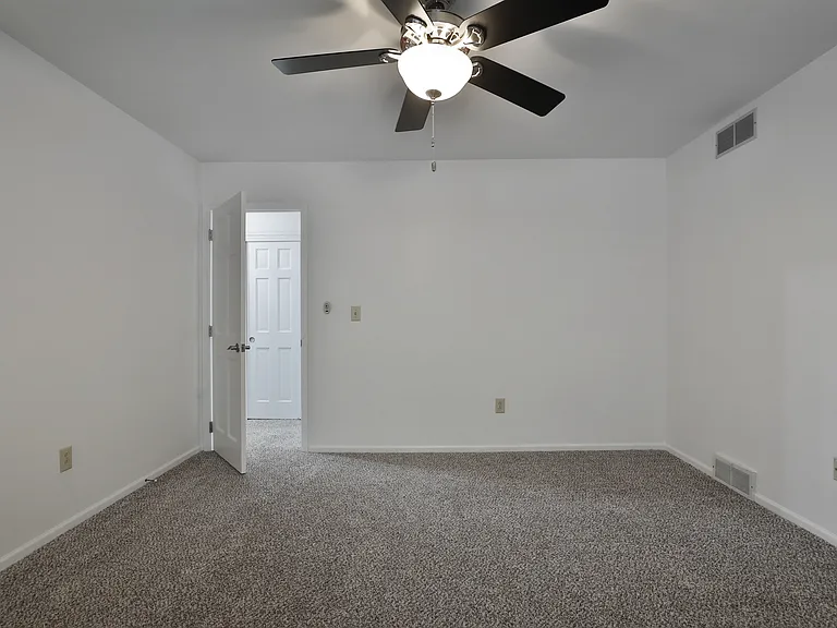 1086 Ravine Ridge Dr — Photo 34