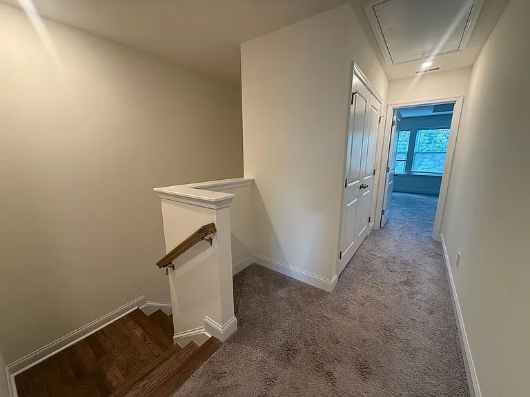 1424 Crest Creek Ct — Photo 13