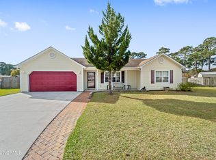 406 Alec Ct, Hubert, NC 28539
