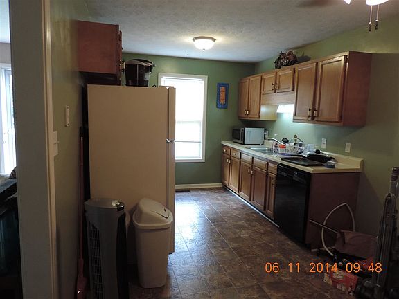 3rd image of 1304 Primrose Ln