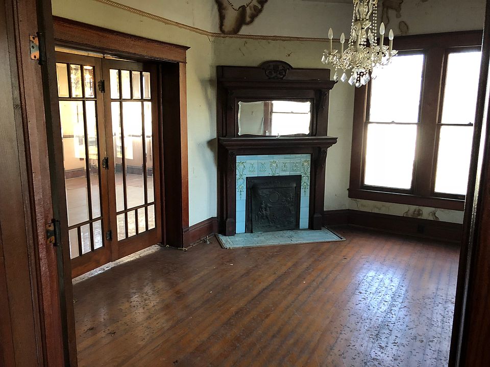1st image of 312 Kaufman St