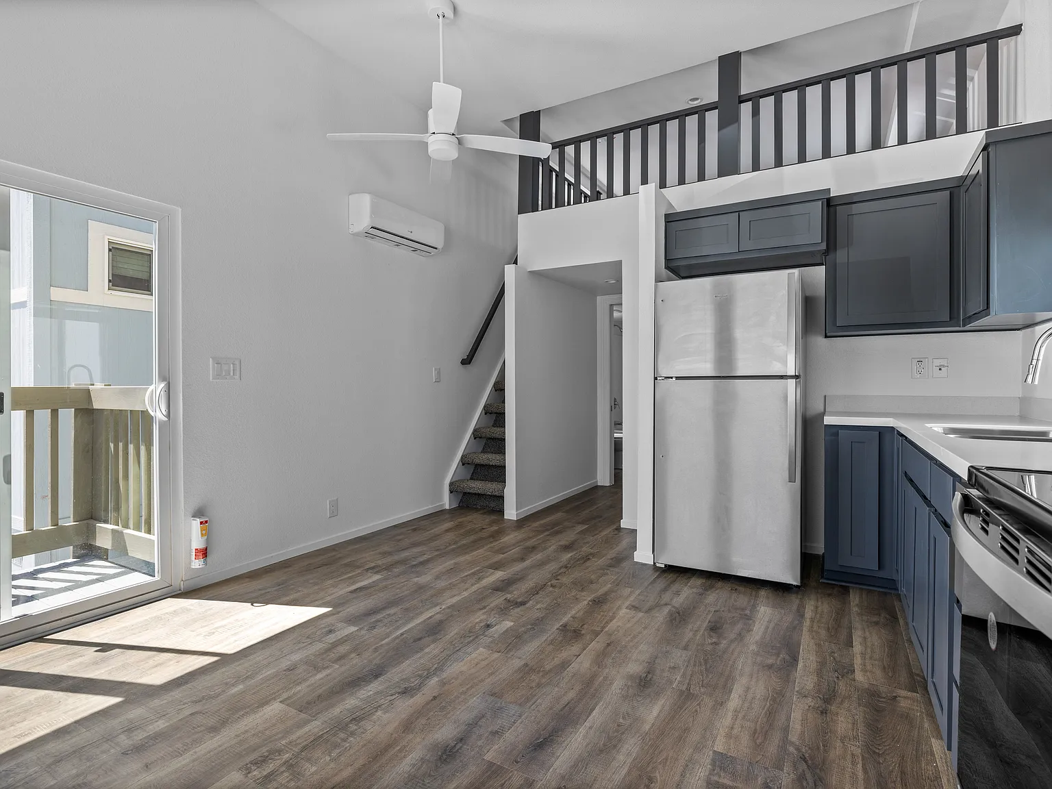 1 bed, 398 sqft, $1,350 — Photo 2