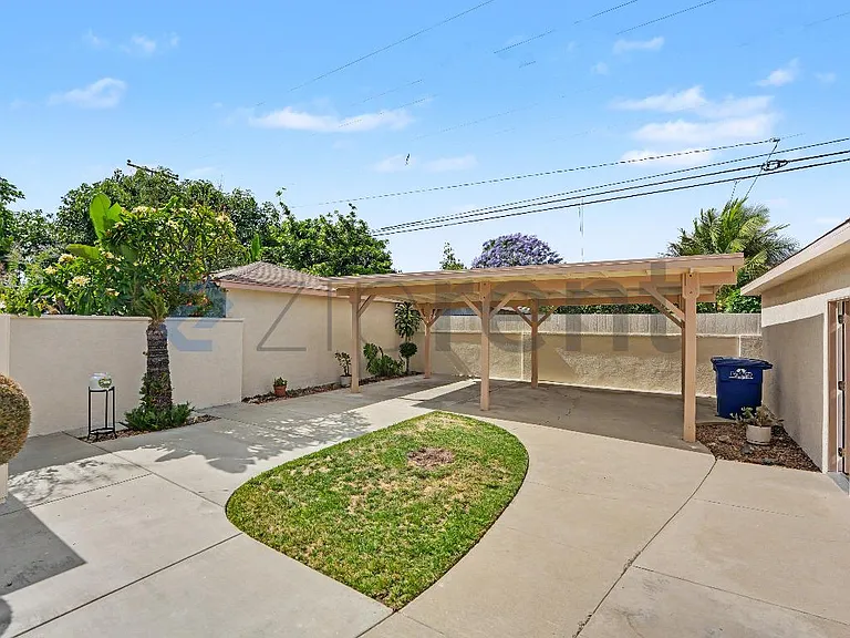 7343 Cloverlawn Dr — Photo 27