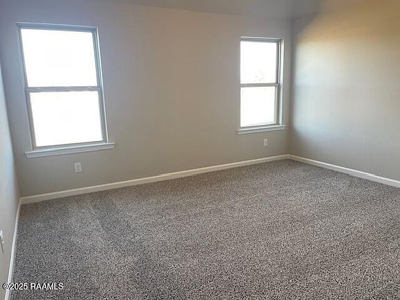4th image of 1616 Highland Dr