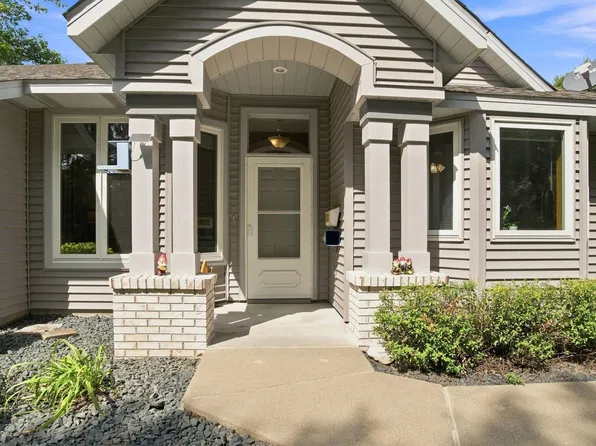 3102 Manitou Dr, White Bear Lake, MN 55110