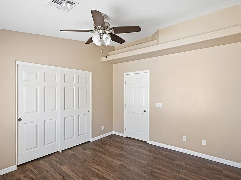527 Newberry Springs Dr — Photo 21