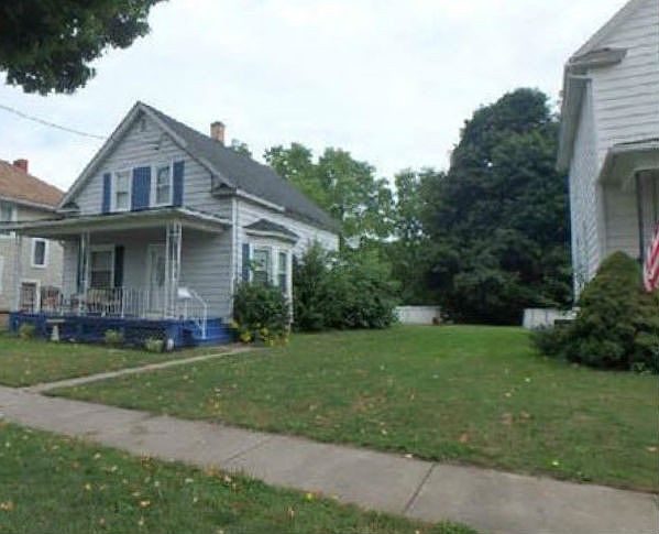 2nd image of 206 Mead Ave