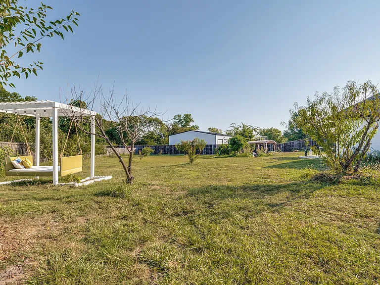 1010 Oakbrook Dr — Photo 20