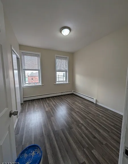 236 John St — Photo 4