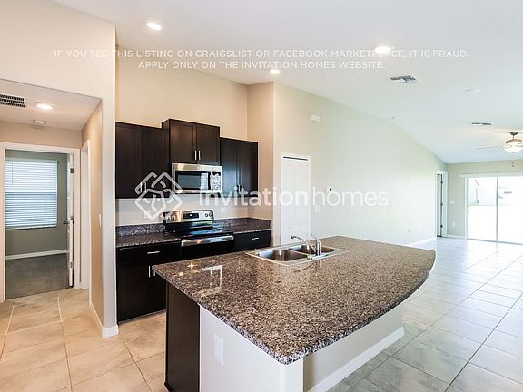 4th image of 2258 Treesdale Ave