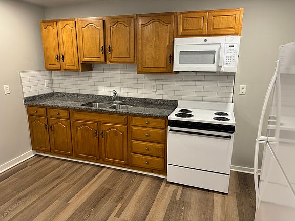 4th image of 3903 King St #B