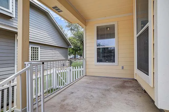 1115 Rawhide Trl — Photo 48