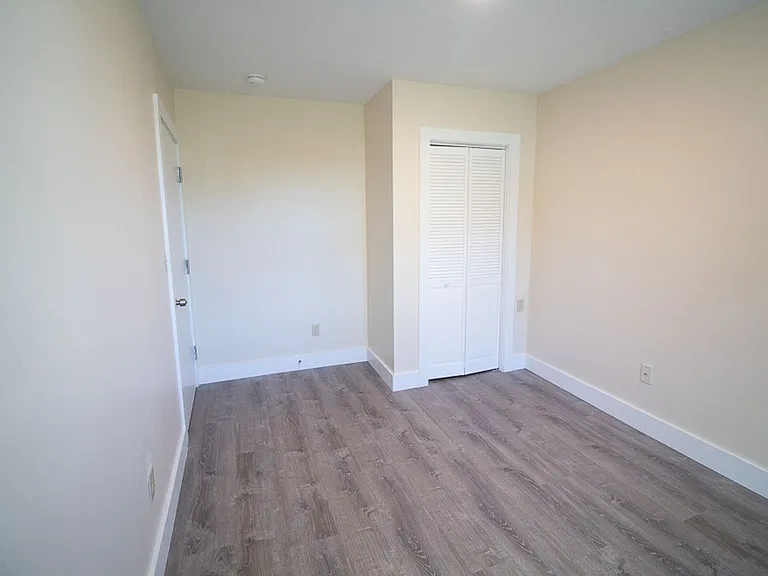 809 Main St — Photo 3