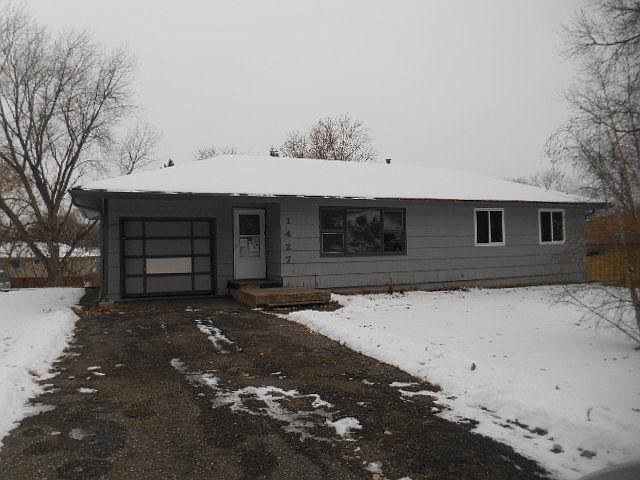1st image of 1427 Valley Dr