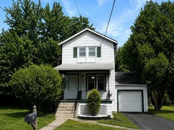 2260 W Walnut St, Colmar, PA 18915