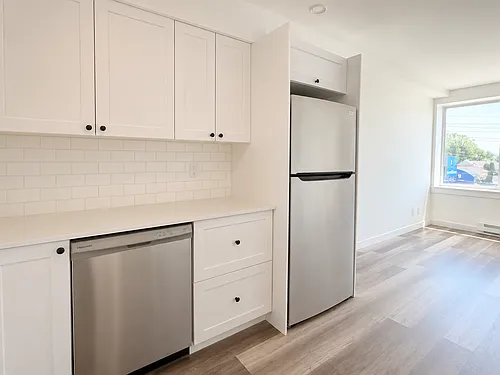 1985 Westcott Rd Photo 1