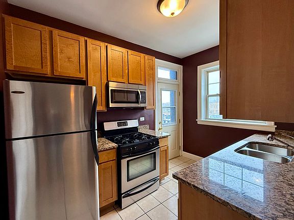 2nd image of 434 S Euclid Ave APT 3W