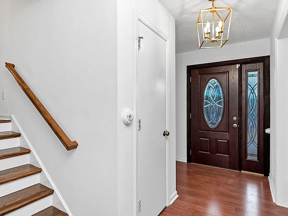 4th image of 9829 Highgate Rd