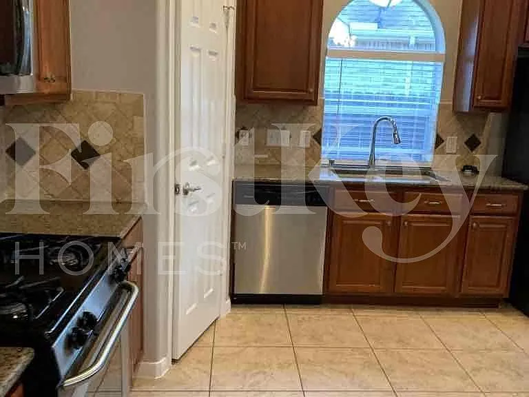 66 N Planchard Cir — Photo 4