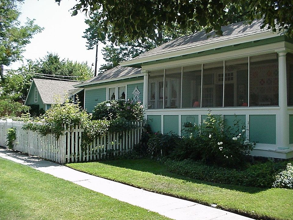 2nd image of 924 N 10th St