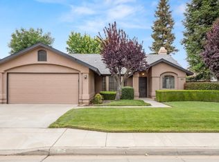 1463 Fallbrook Ave, Clovis, CA 93611